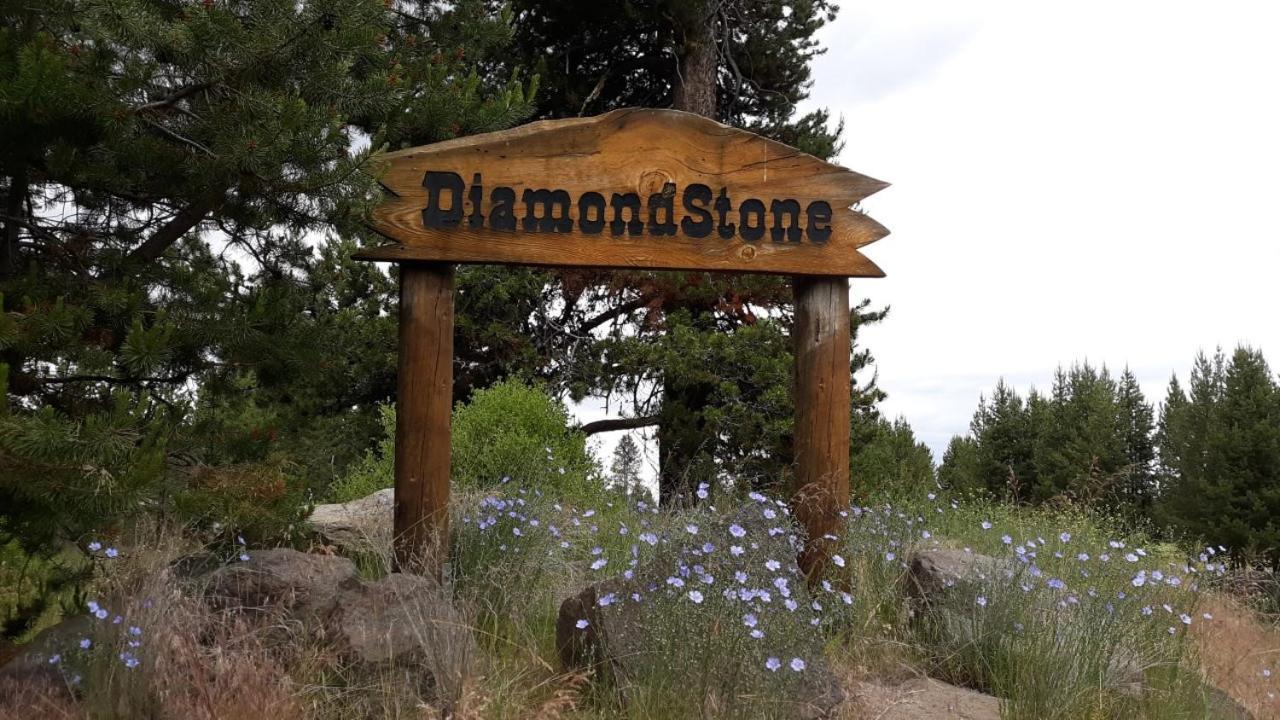 DiamondStone Guest Lodges La Pine Extérieur photo