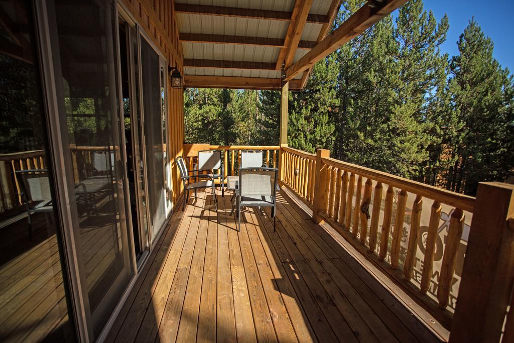 DiamondStone Guest Lodges La Pine Extérieur photo