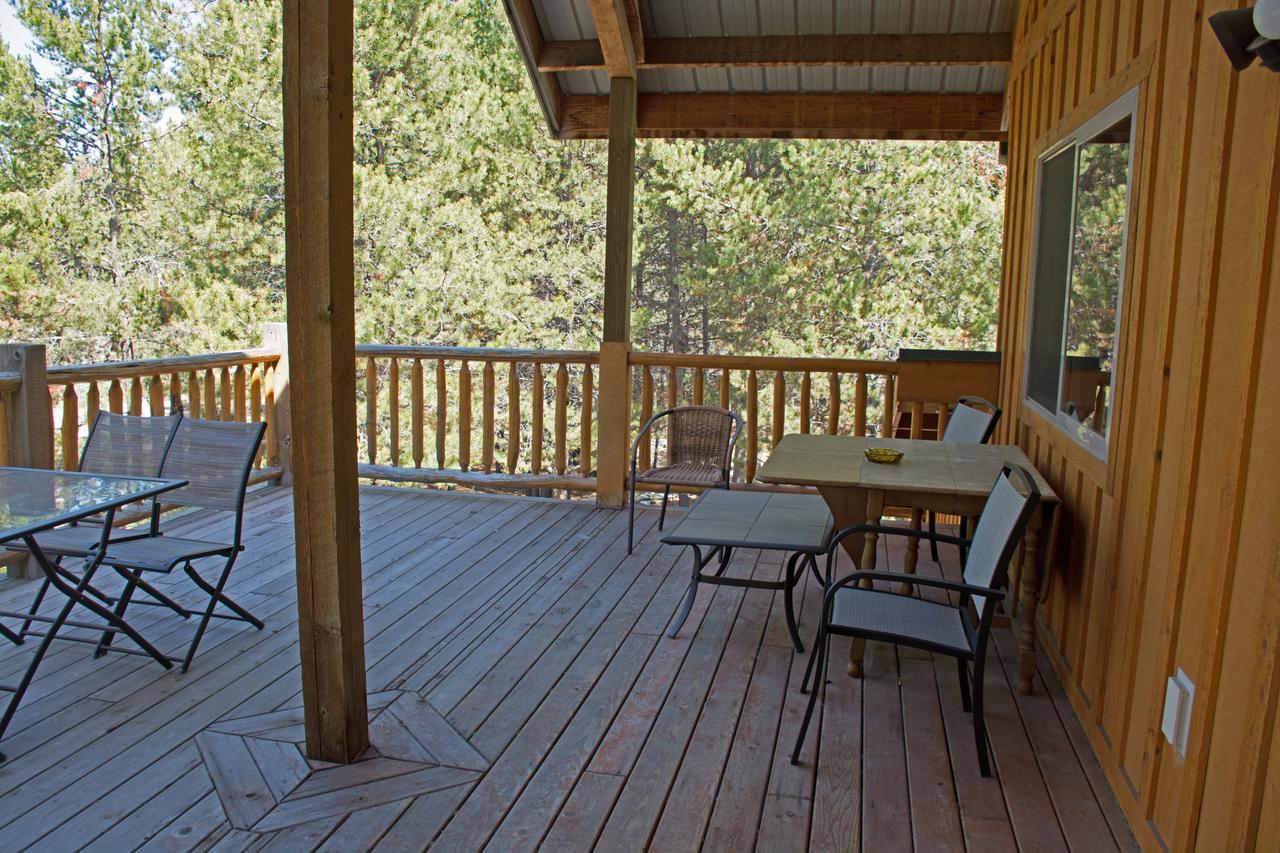 DiamondStone Guest Lodges La Pine Extérieur photo
