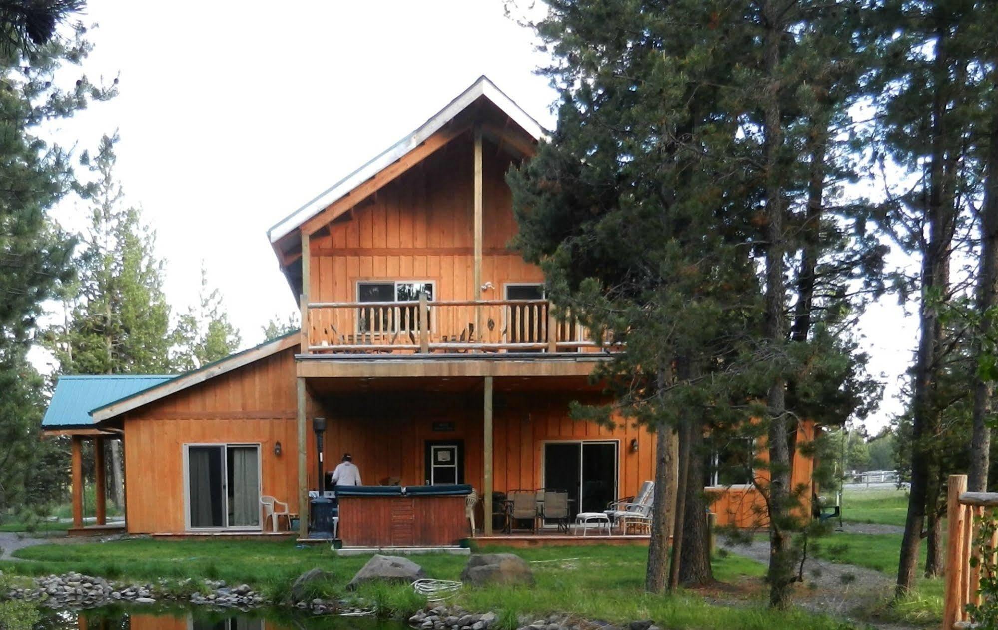 DiamondStone Guest Lodges La Pine Extérieur photo