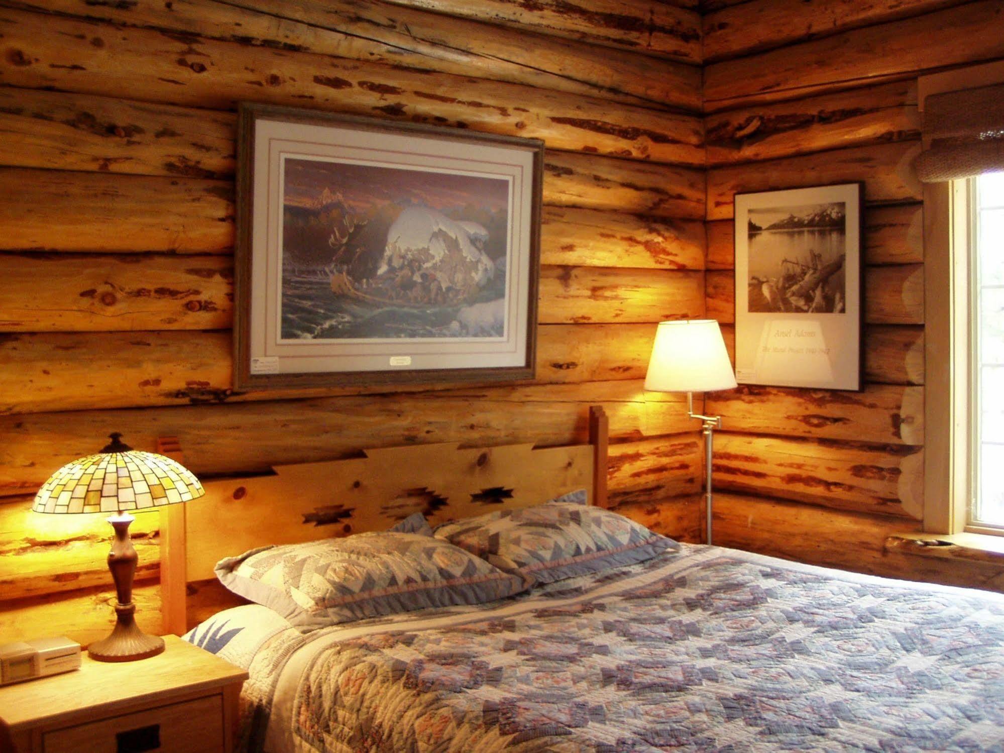 DiamondStone Guest Lodges La Pine Extérieur photo